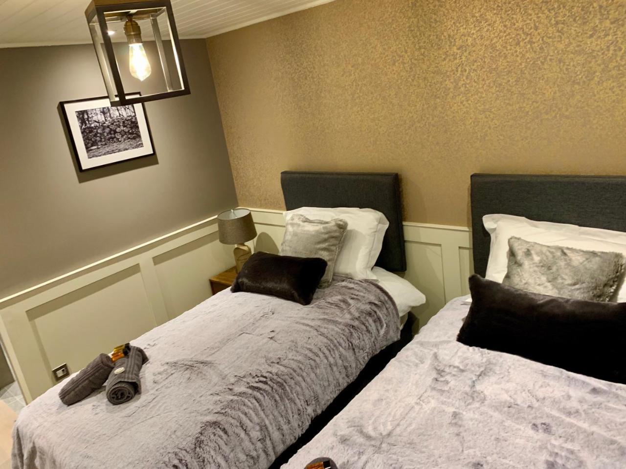 The Tower Arms Hotel Iver Exterior foto